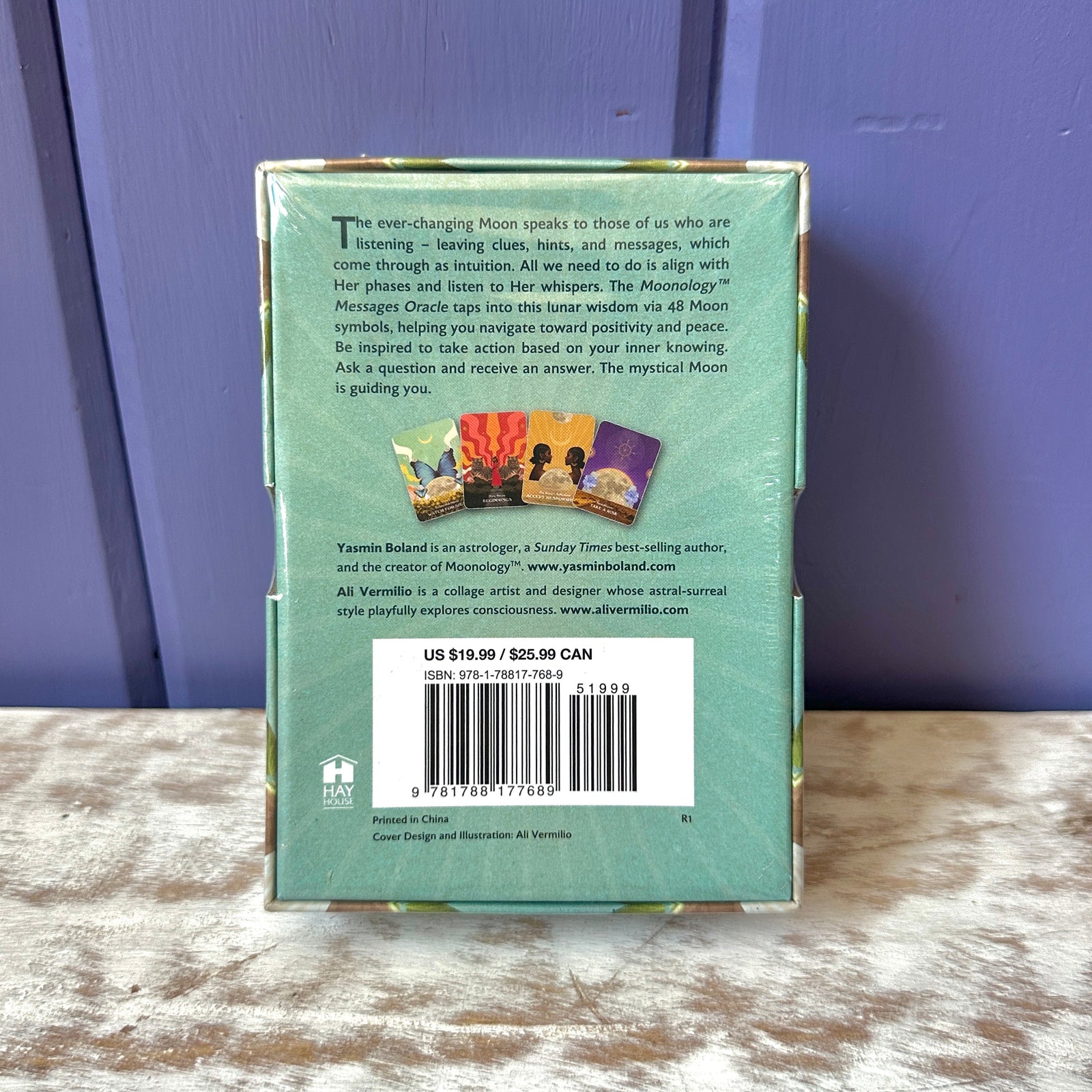 Moonology™ Messages Oracle: A 48-Card Deck and Guidebook